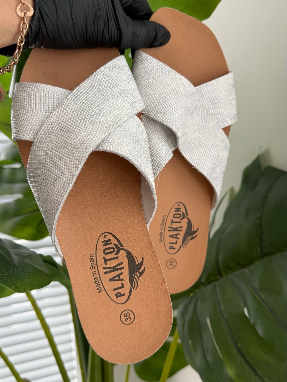 Women’s White Crisscross Slide Sandals